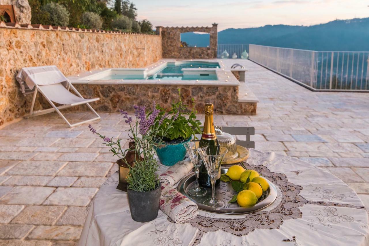קמאיורה Charming Farmhouse In The Hills, Private Pool, Sea View, Dream Panorama מראה חיצוני תמונה